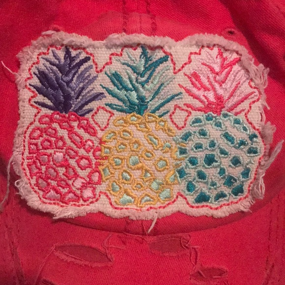 Red Pineapple Hat - Picture 6 of 6